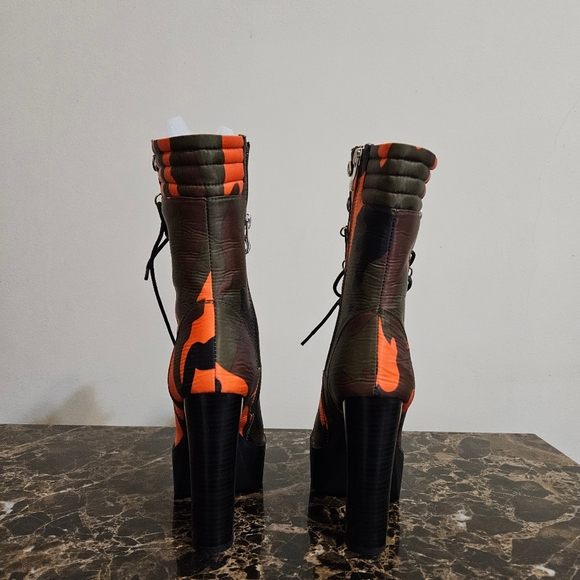 AZALEA WANG PUT IT DOWN ON ME CHUNKY HEEL CAMO - 8.5 - Picture 7 of 9